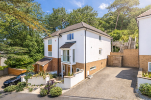 13, Cherry Close, Poole BH14 0LJ