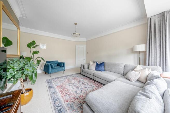 2 bed Flat for sale Image 8