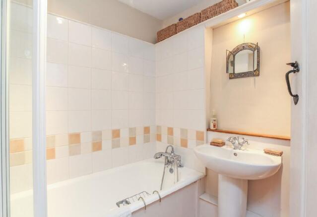Bathroom.jpg