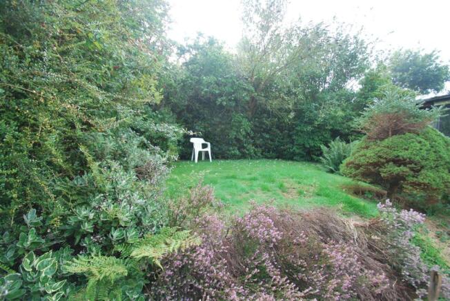 2 Woodford Close - R