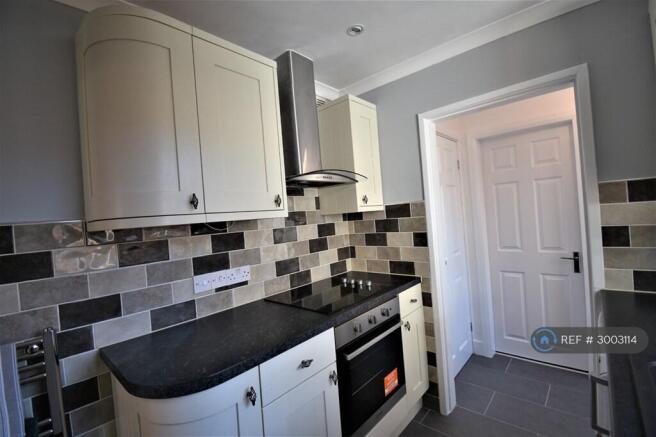 2 bed Terraced to rent Image 8