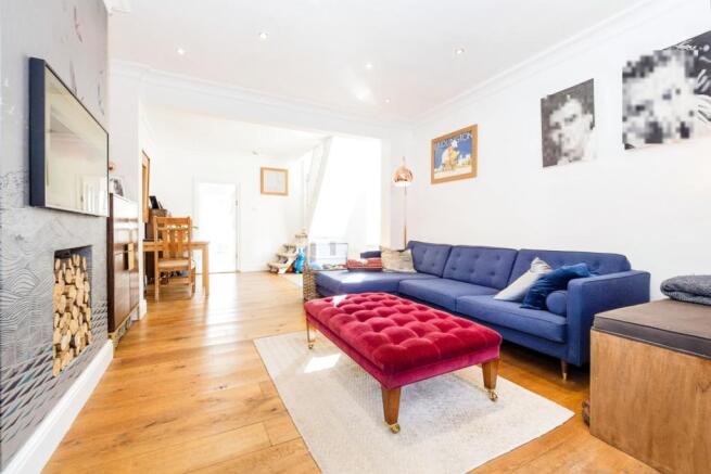Lounge/Dining Room