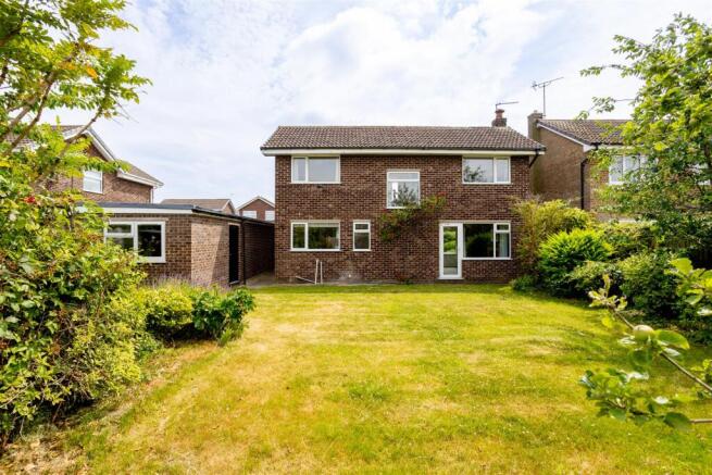 5_Keble_Park_Crescent_3.jpg