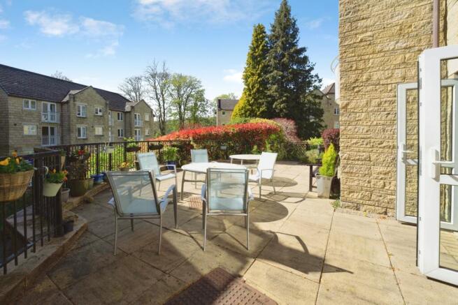 2 bed Apartment for sale Image 12
