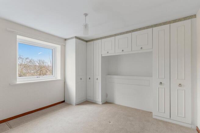 2 bed Flat for sale Image 6