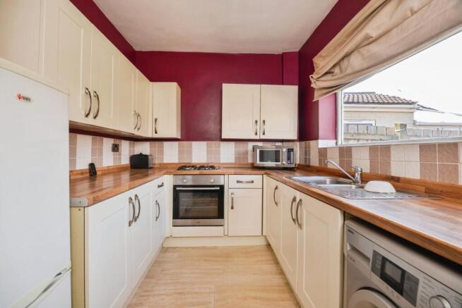 3 bed Terraced for sale Image 6
