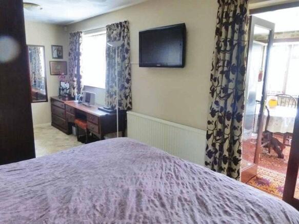 Bedroom 1(1)