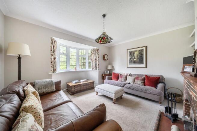 Oak Grange Road, West Clandon, Surrey, GU4 photo 4