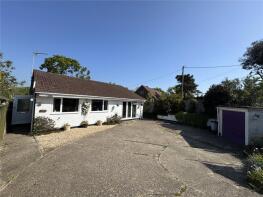 Cressbrook, Ashley Lane, Ashley, New Milton BH25 5AQ