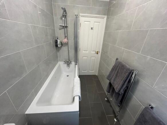 Wellington Road 6...