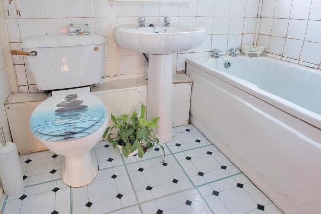 IMG_7258bathroom.jpg