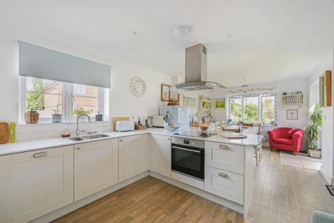 Long Meadow Drive, Smarden, Ashford, Kent, TN27