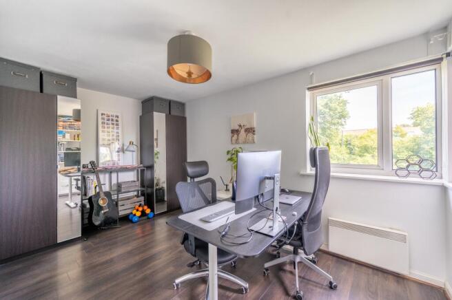 Forty Lane, Wembley, HA9 photo 5