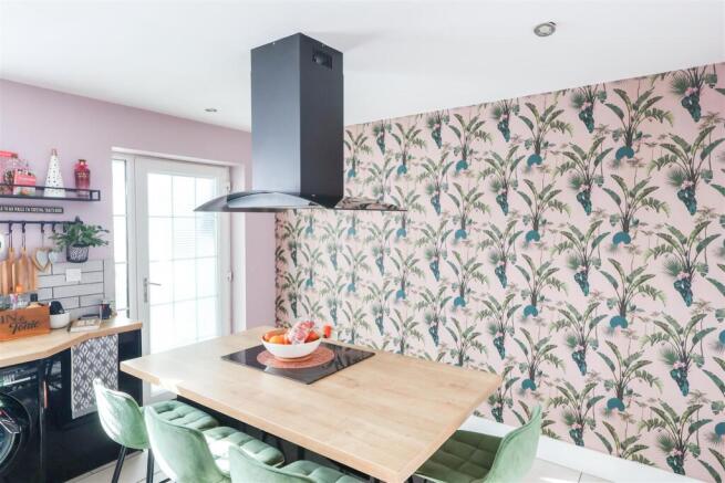 3 bed Detached for sale Image 12