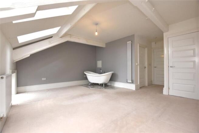 2 bed Apartment for sale Image 10