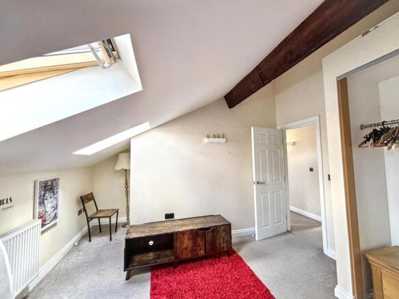 4 bed Terraced for sale Image 12