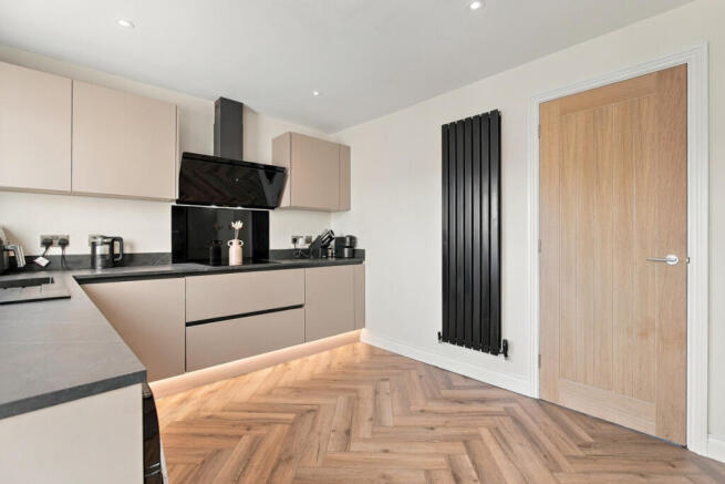 Sussex Close, Giltbrook, NG16 photo 3