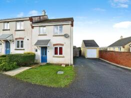 26, Hawkins Way, Helston TR13 8FQ