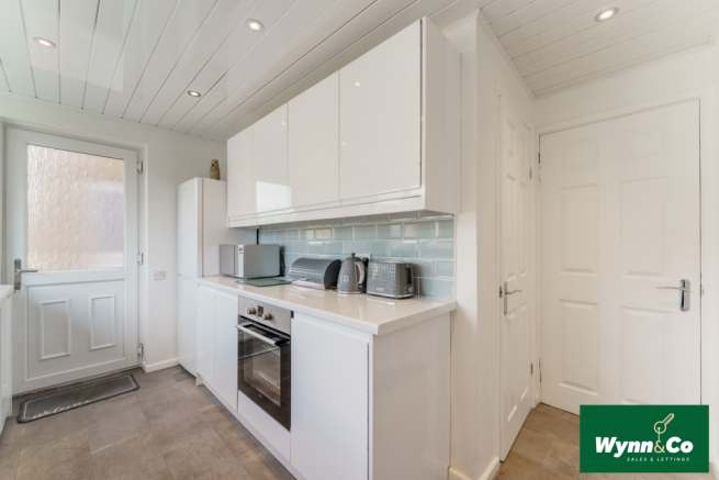 3 bed Semi-Detached for sale Image 10