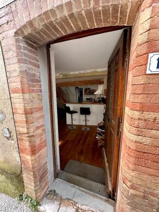 Photo 2