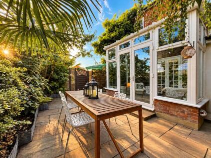 Flint Cottage, High Street, Merstham, Redhill, Surrey, RH1