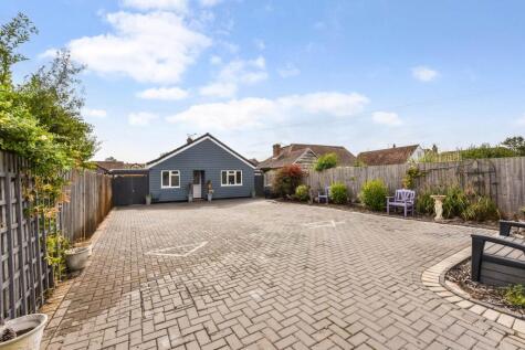 Briar Avenue, West Wittering, West Sussex, PO20