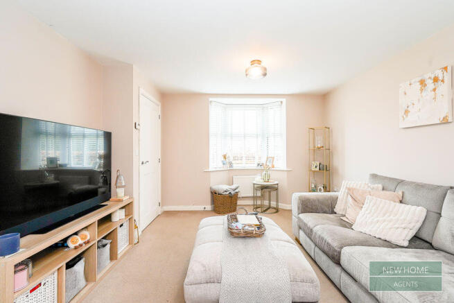 3 bed Semi-Detached for sale Image 6