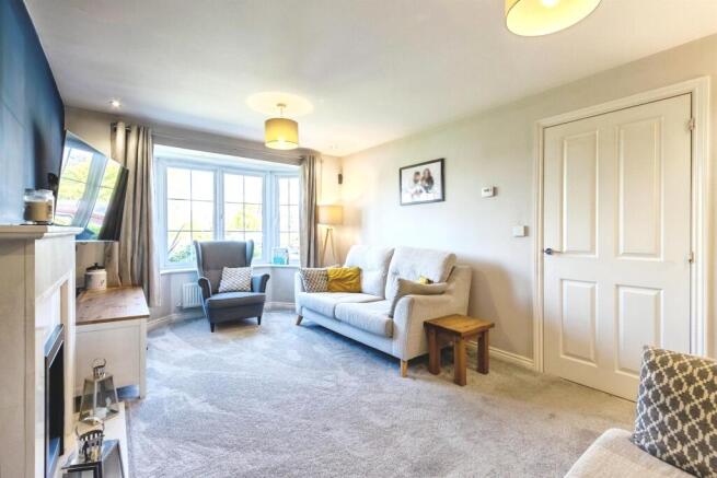 4 bed Detached for sale Image 5