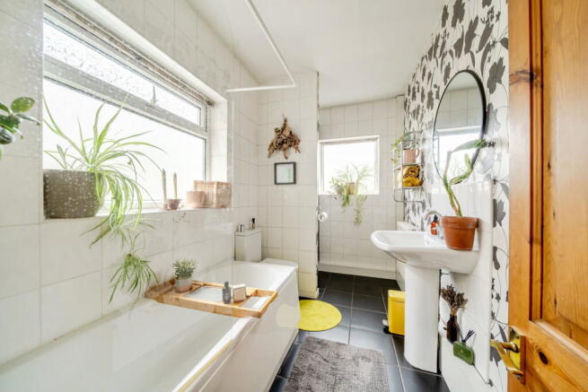 3 bed Terraced for sale Image 12