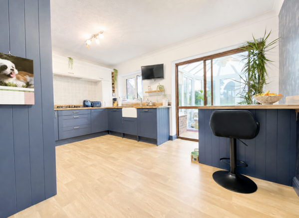 3 bed Detached Bungalow for sale Image 4