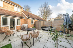 2, 1b Telemark Court, Taffy's How, Mitcham CR4 3AX