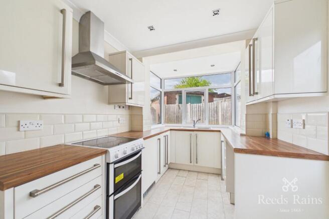 3 bed Semi-Detached for sale Image 4