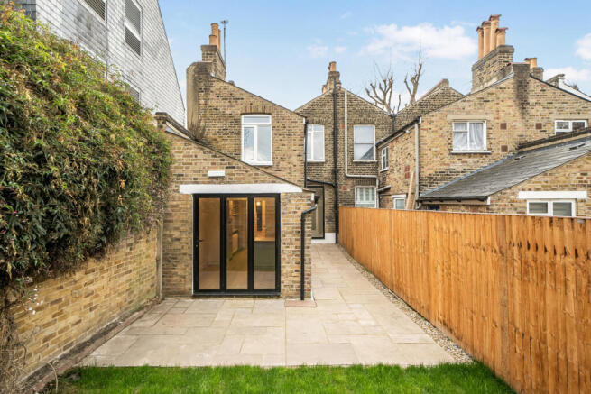 1437369-13-69cbf7...