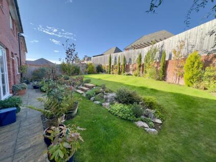 4 bed detached - Curlew Way, Dawlish, EX7 image 24