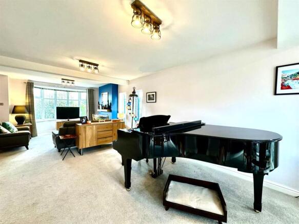 Living room / dinning room , open plan