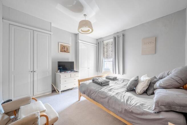2 bed Terraced for sale Image 8