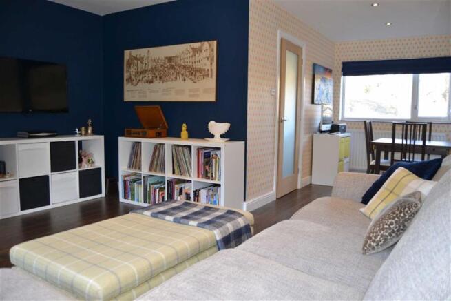 Lounge / dining room