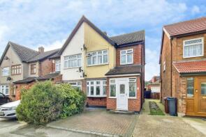 10, Burchett Way, Romford RM6 6BX