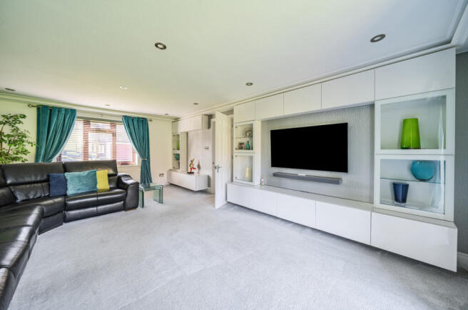 1359120-4-68da6e6...