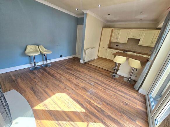 3 bed Terraced for sale Image 4
