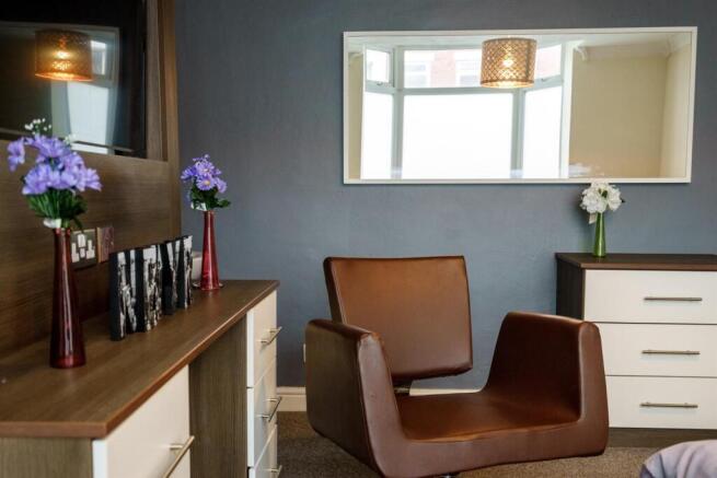 5 bed House Share to rent Image 5