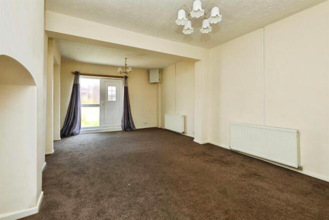 3 bed Terraced for sale Image 4