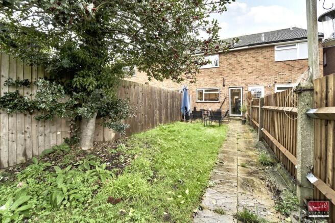 17 Stanwell Rd Ex...
