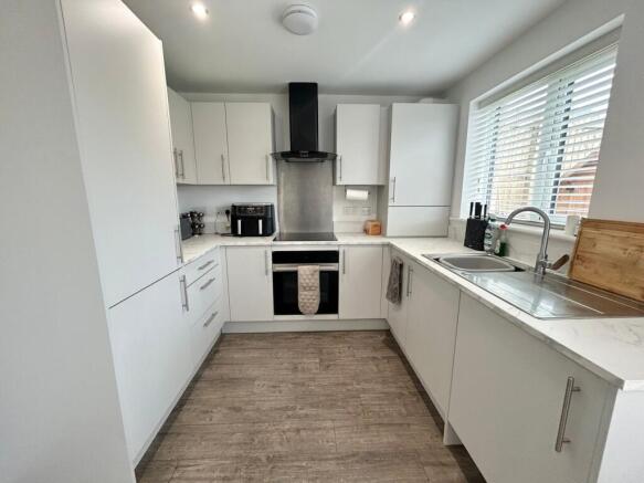 3 bed Semi-Detached for sale Image 5