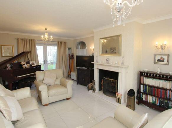 Maes-yr-Haf, Llanmaes, Llantwit Major, Vale of Glamorgan, CF61 2XR photo 4