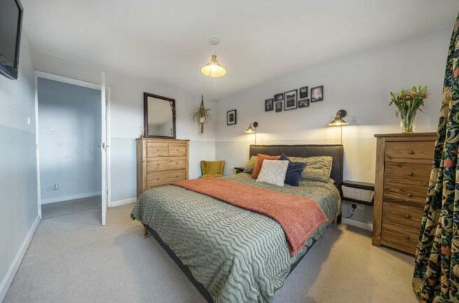 Bedroom 1 (Double)