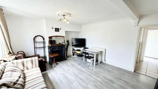 176 Fanshawe Cres...