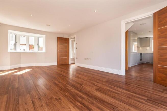 2 Abbotts Way (8).jpg