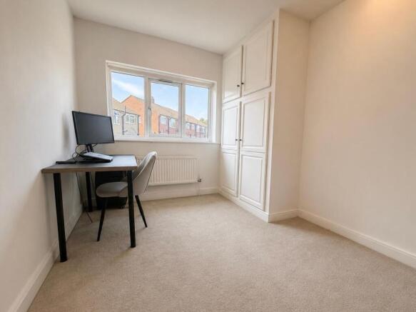 2 bed End of Terrace to rent Image 11