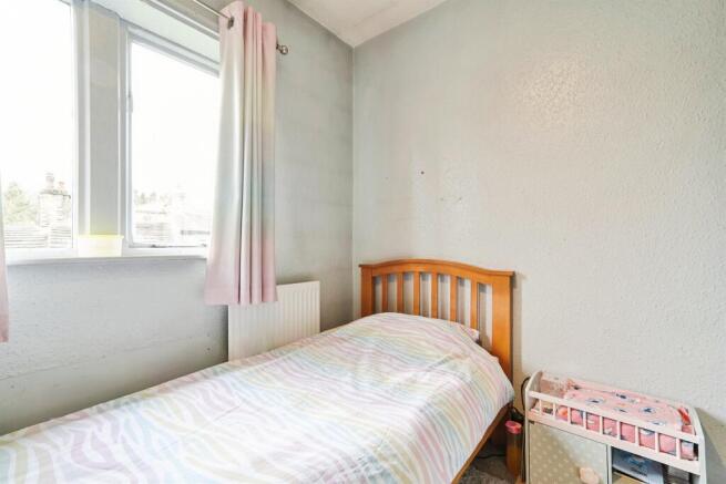 2 bed Apartment for sale Image 6